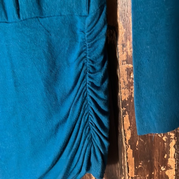 Rachel Pali women’s top color is blue/turquoise large - Picture 3 of 3